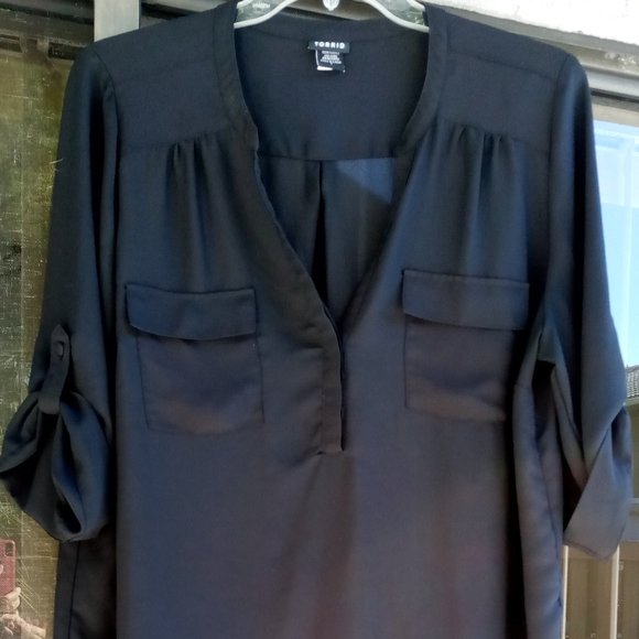 torrid Tops - Torrid Harper Black Woman's Light roll tab 3/4 sleeve career blouse Size 2